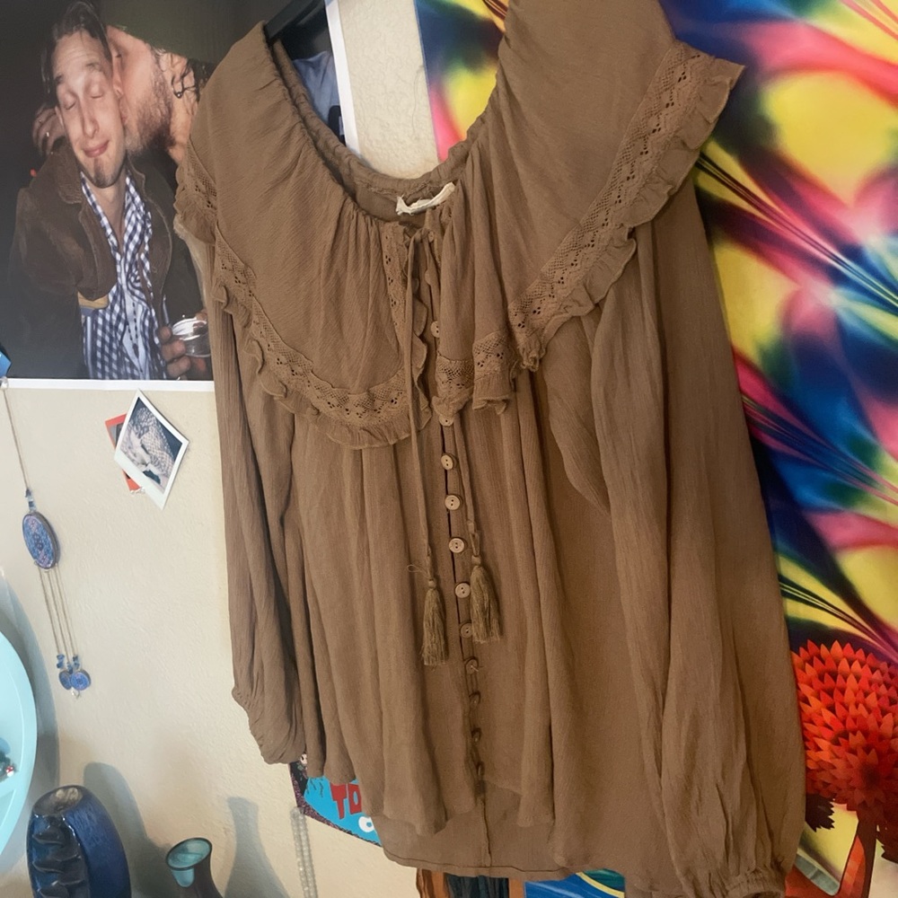 Brown Ruffled 3/4 Sleeve Blouse with Bib Collar